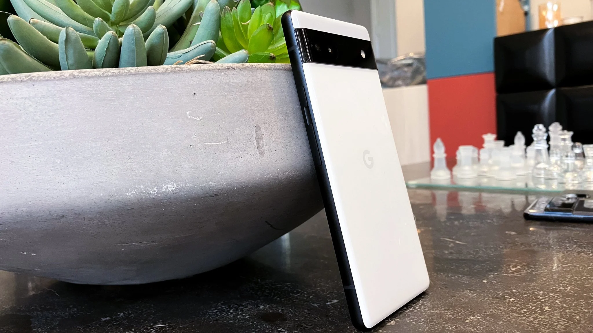 Hands On With The Google Pixel 6a — Sypnotix